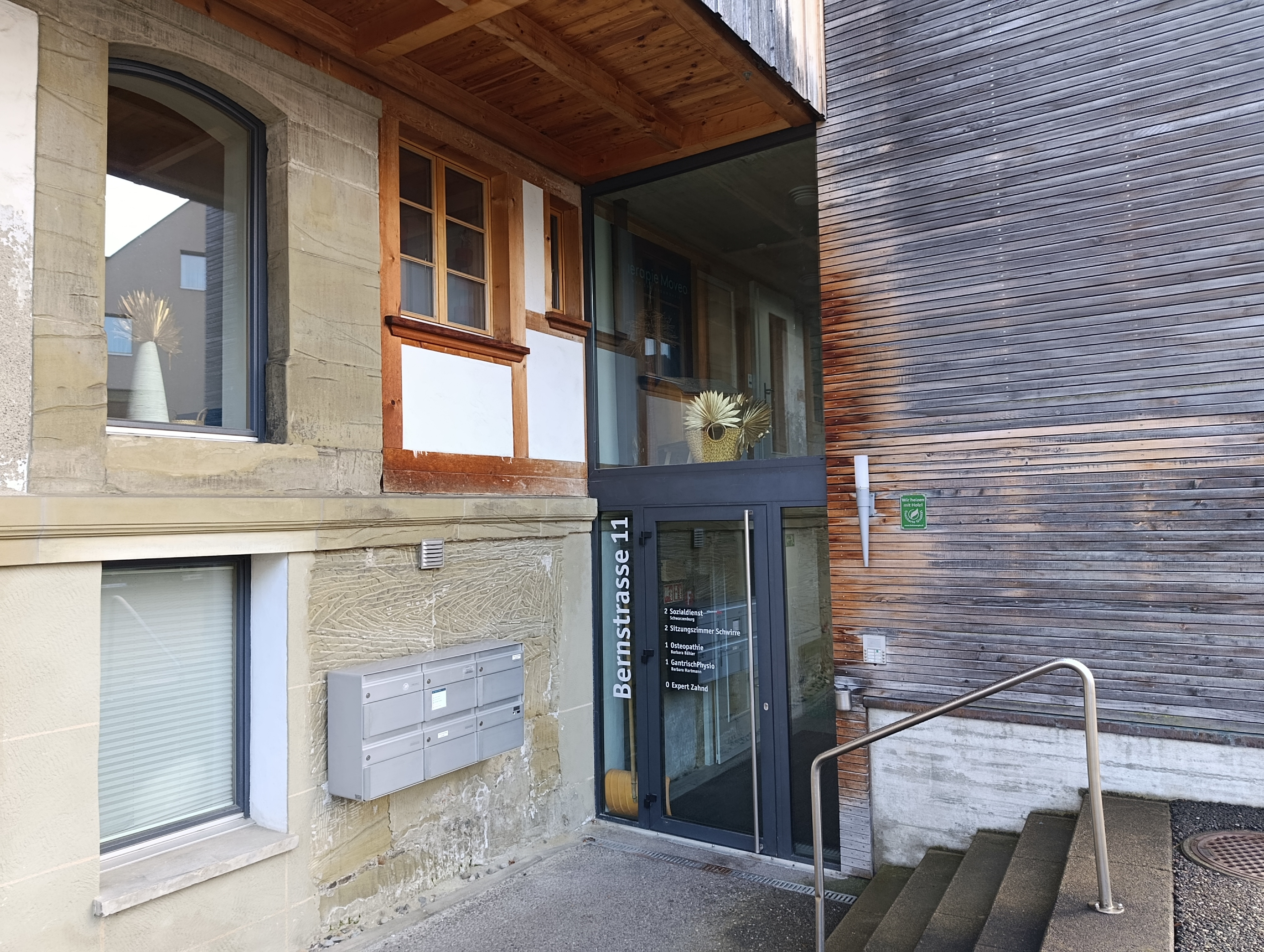 Aussenansicht des Therapieraum Moveo in Schwarzenburg